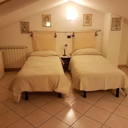 Lucia Bed & Breakfast